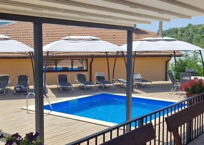 стара голица 别墅 *