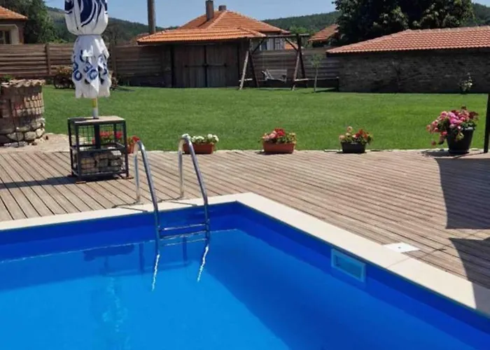 Луксозна вила стара голица